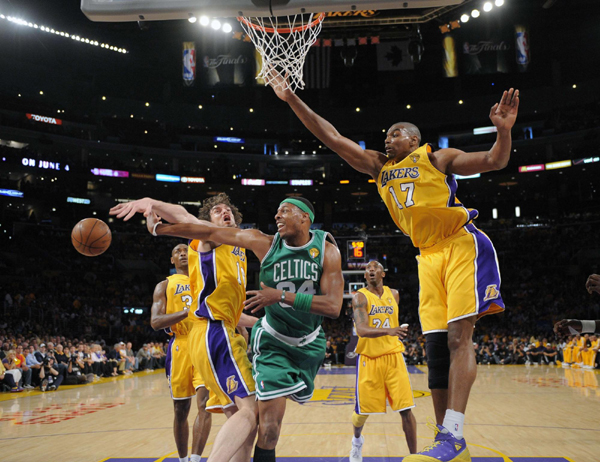 维和果断的 维和果断的