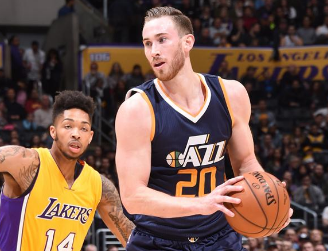 后卫舒尔茨 后卫舒尔茨